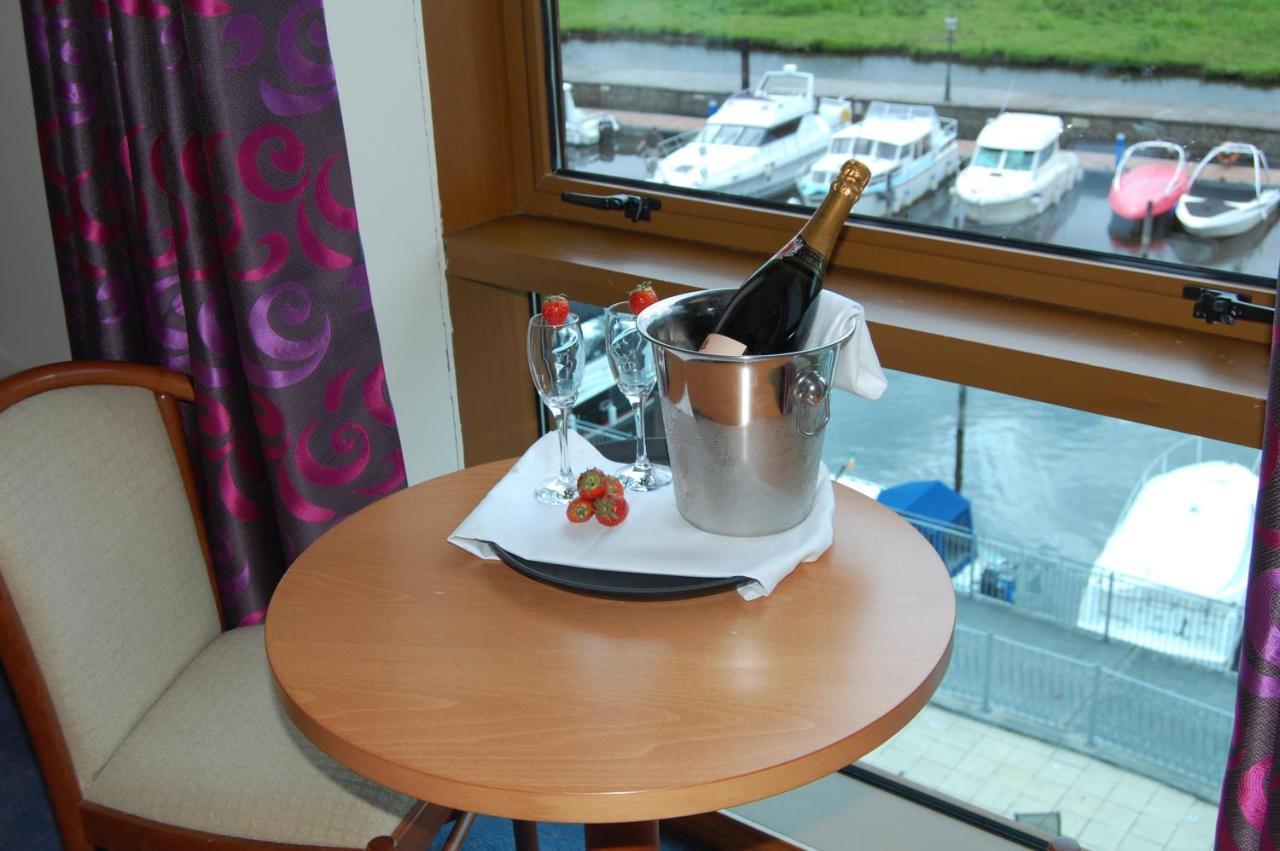 Leitrim Marina Hotel Carrick on Shannon Extérieur photo