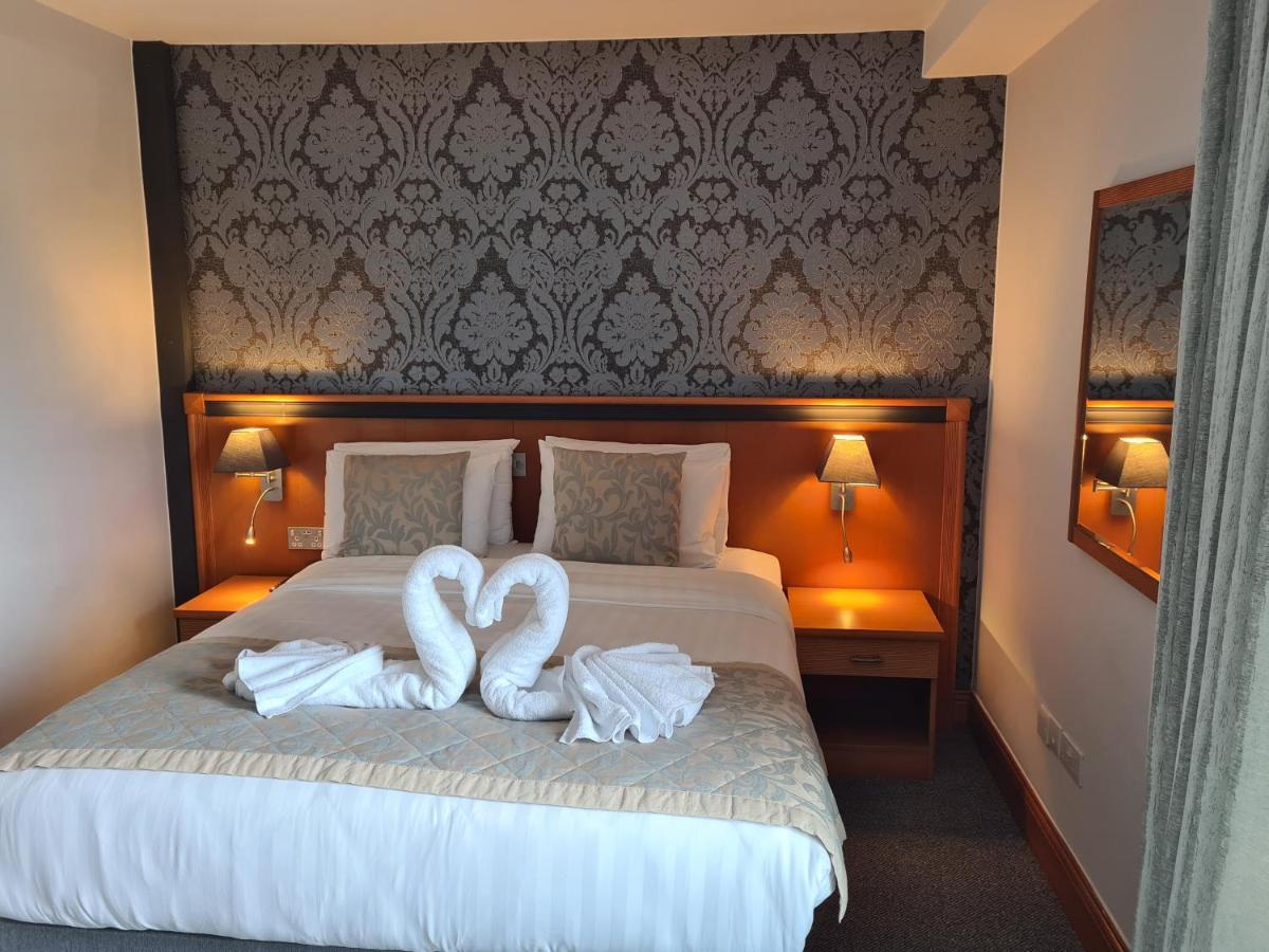 Leitrim Marina Hotel Carrick on Shannon Extérieur photo