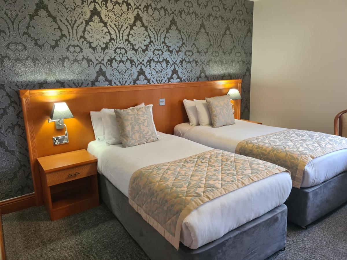 Leitrim Marina Hotel Carrick on Shannon Extérieur photo