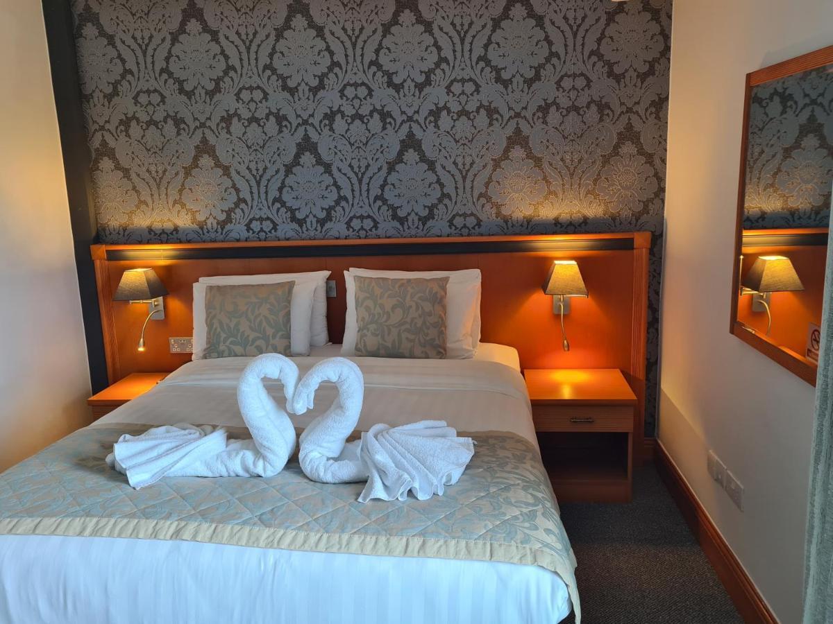 Leitrim Marina Hotel Carrick on Shannon Extérieur photo