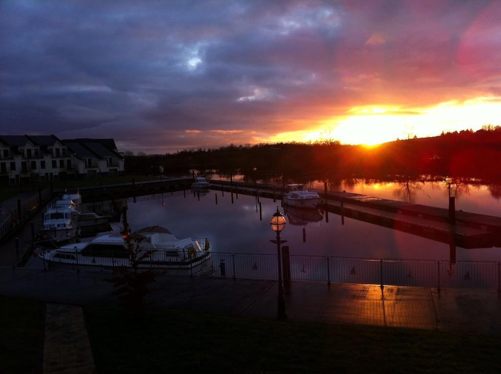 Leitrim Marina Hotel Carrick on Shannon Extérieur photo